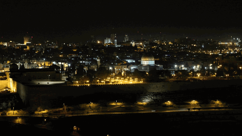 לוקל ווקינג טורס